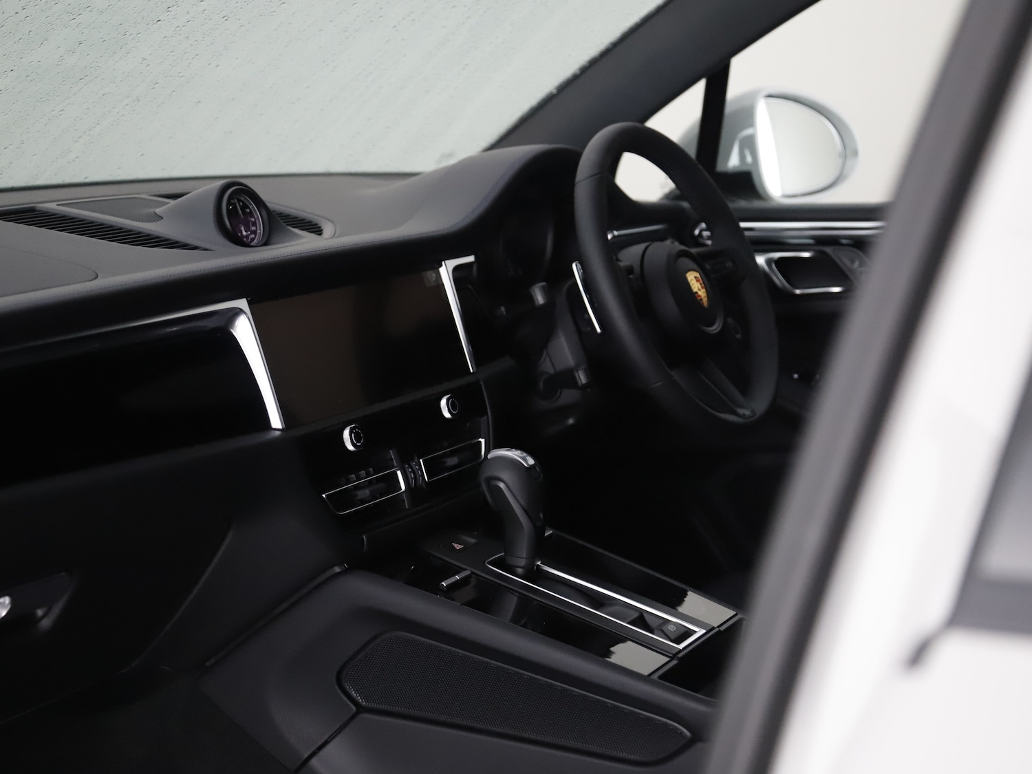 Used Porsche Macan 2025 for sale - 76416399: Photo 36