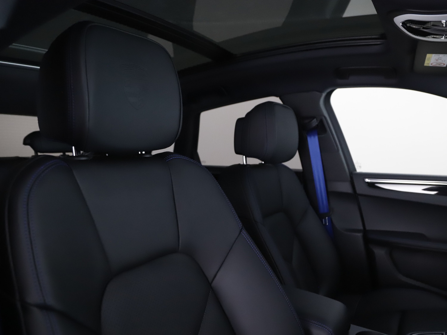 Used Porsche Macan 2025 for sale - 76416399: Photo 41