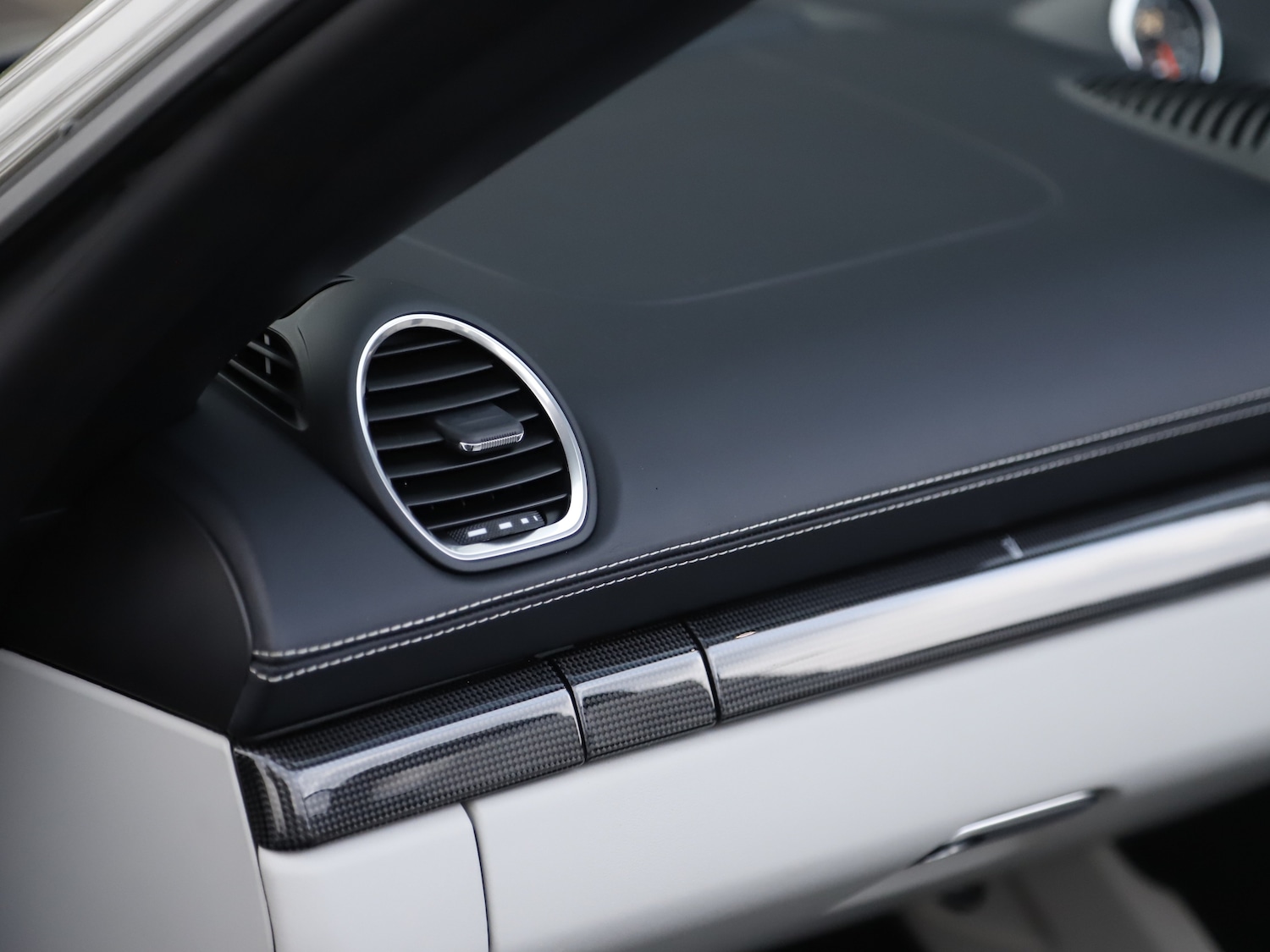 Used Porsche Boxster 2024 for sale - 77547623: Photo 40