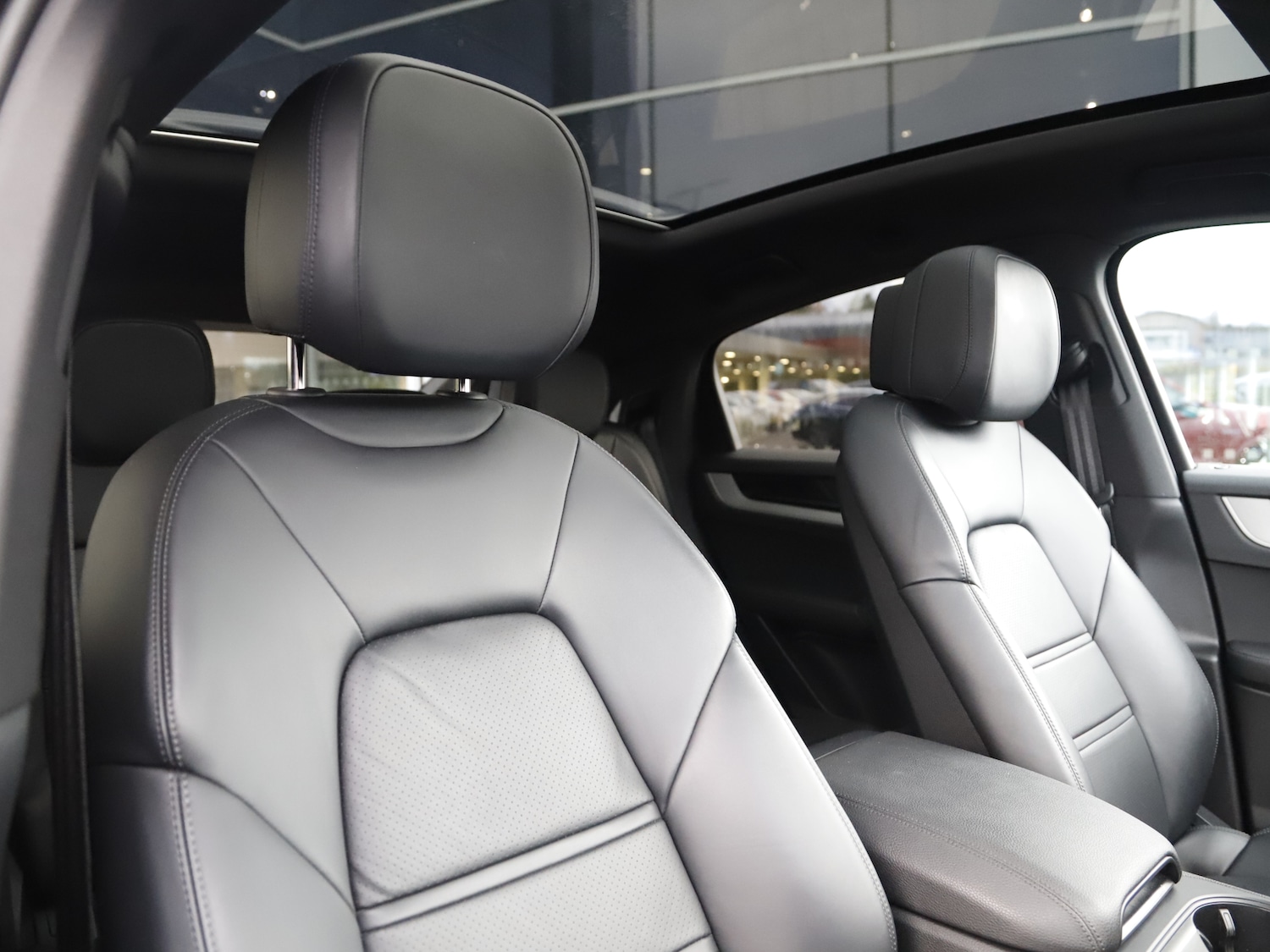 Used Porsche Cayenne 2024 for sale - 76557844: Photo 24