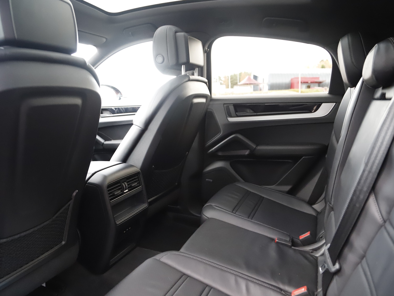 Used Porsche Cayenne 2024 for sale - 76557844: Photo 42