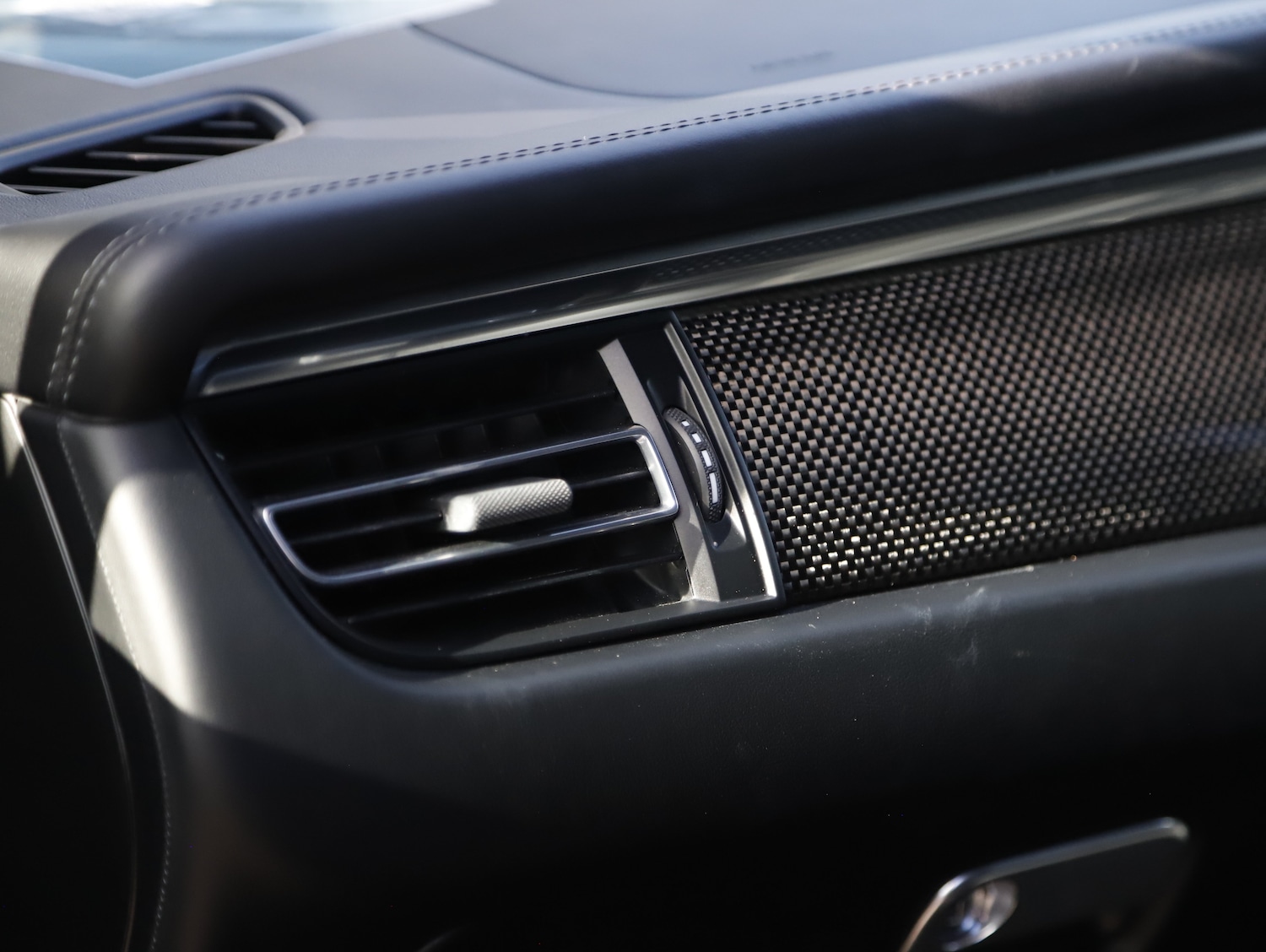 Used Porsche Macan 2023 for sale - 78029708: Photo 21