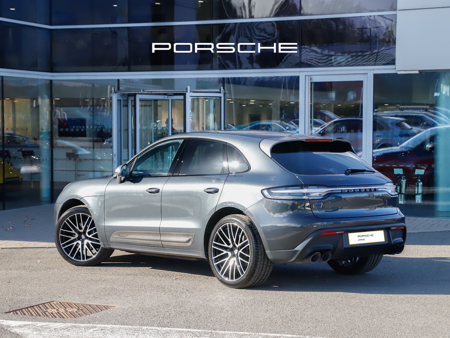 Used Porsche Macan 2023 for sale - 78029708: Photo 3