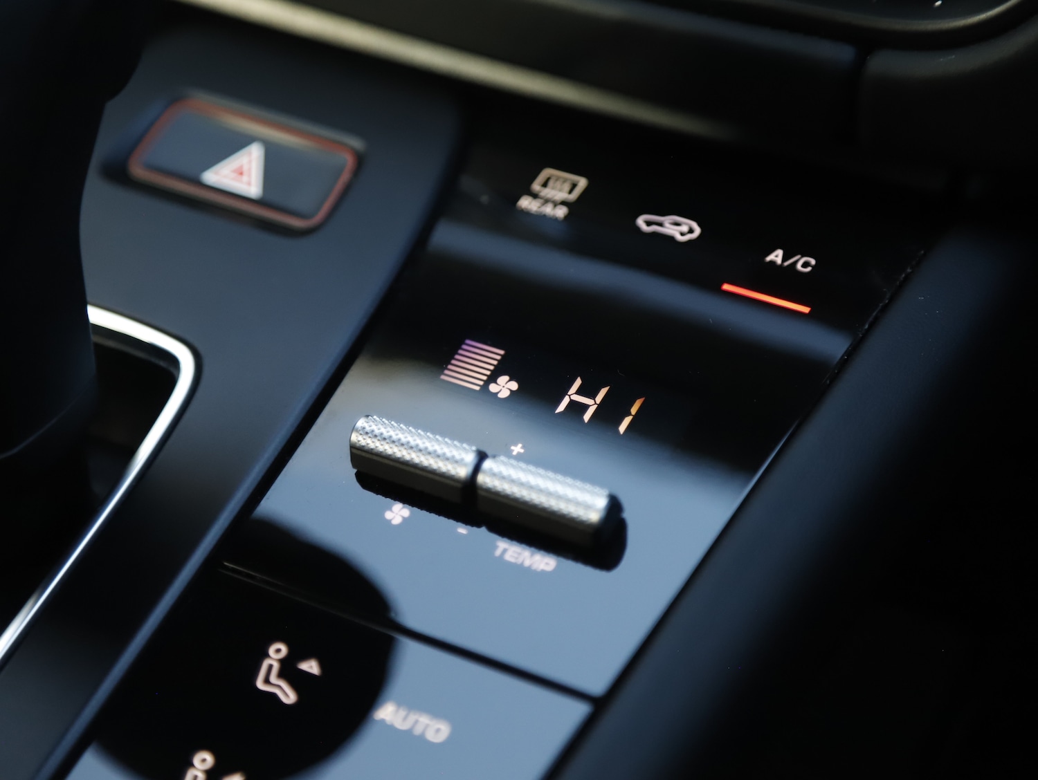 Used Porsche Macan 2023 for sale - 78029708: Photo 38