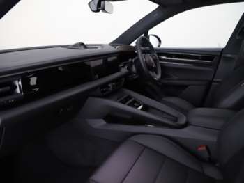 Used Porsche Macan 2025 for sale - 74869625: Photo
