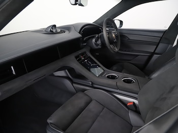 Used Porsche Taycan 2022 for sale - 75528271: Photo