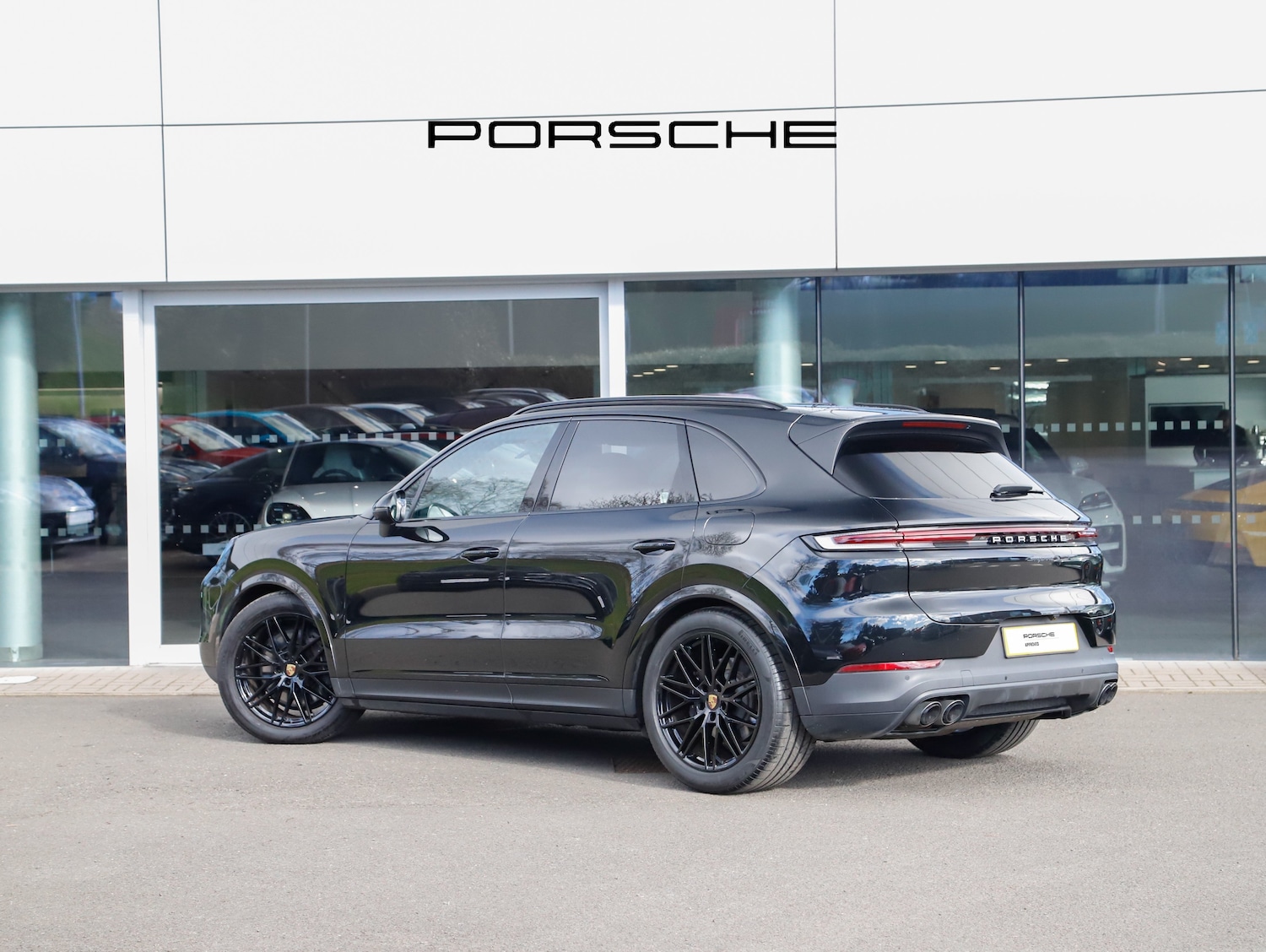 Used Porsche Cayenne 2024 for sale - 78016366: Photo 3