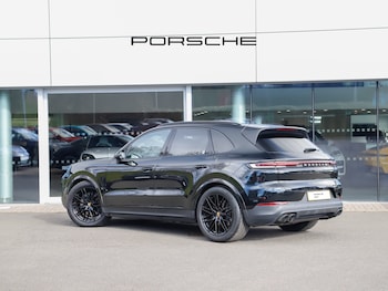 Used Porsche Cayenne 2024 for sale - 78016366: Photo