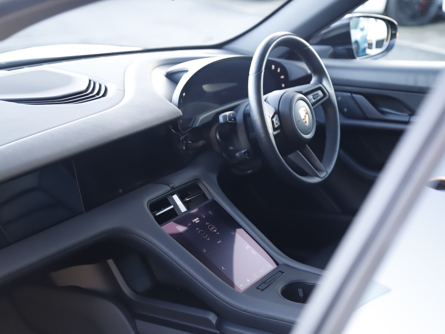 Used Porsche Taycan 2023 for sale - 77172401: Photo 16