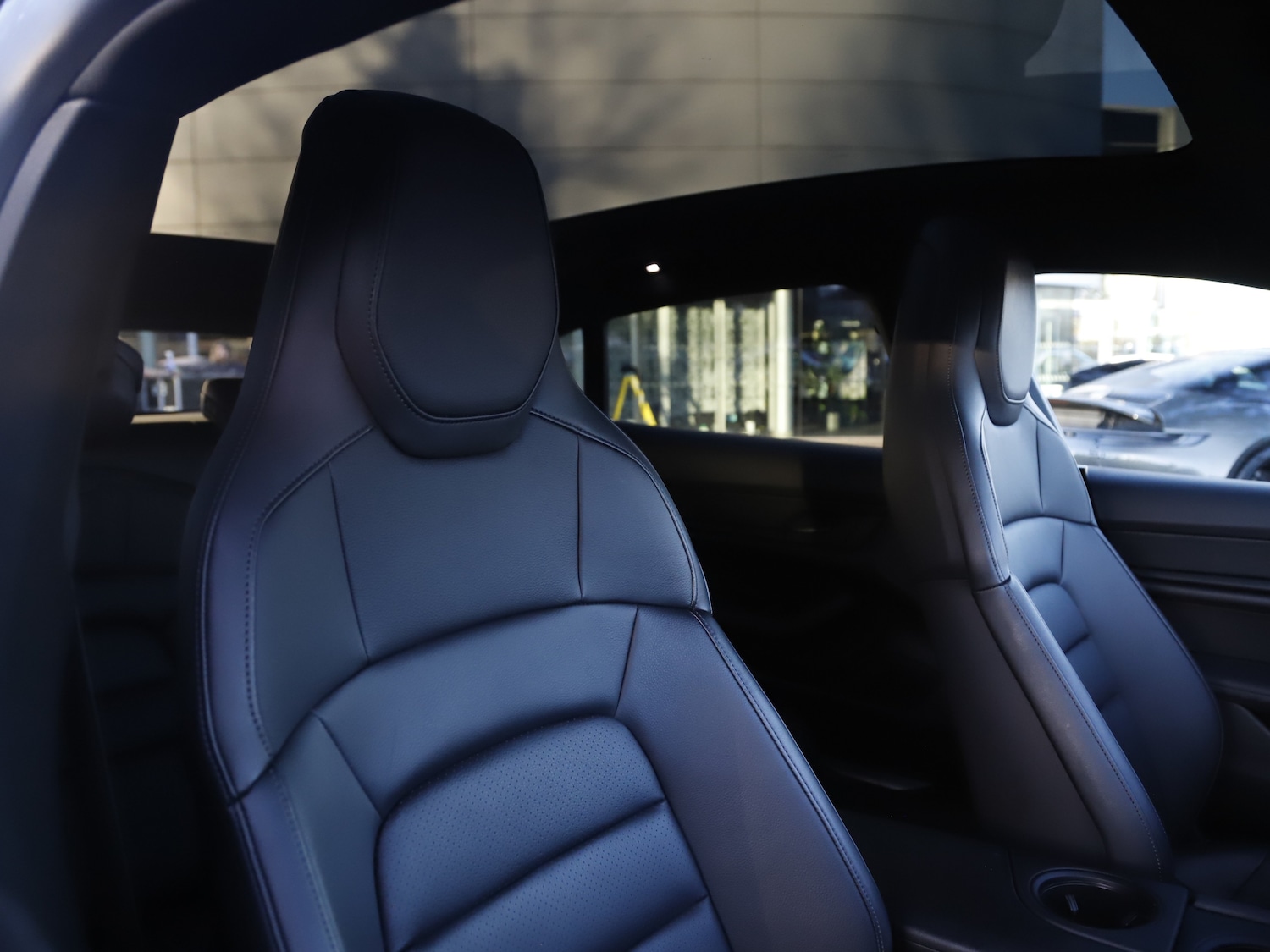 Used Porsche Taycan 2023 for sale - 77172401: Photo 27