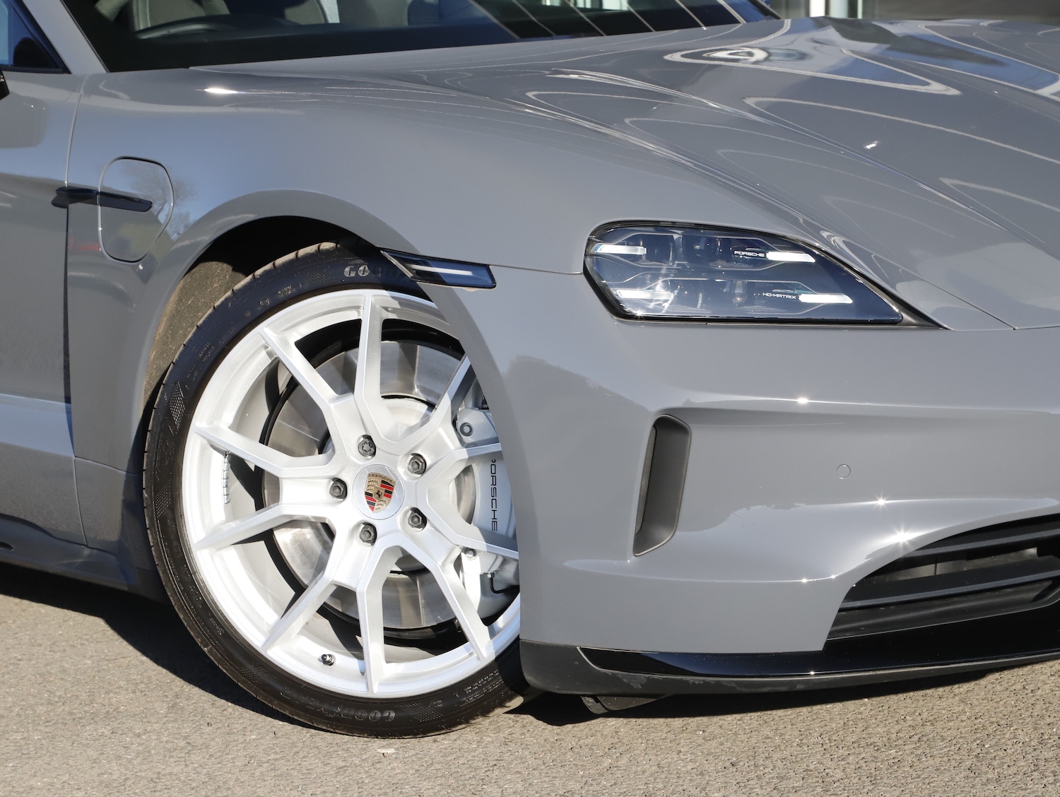 Used Porsche Taycan 2025 for sale - 78199841: Photo 14