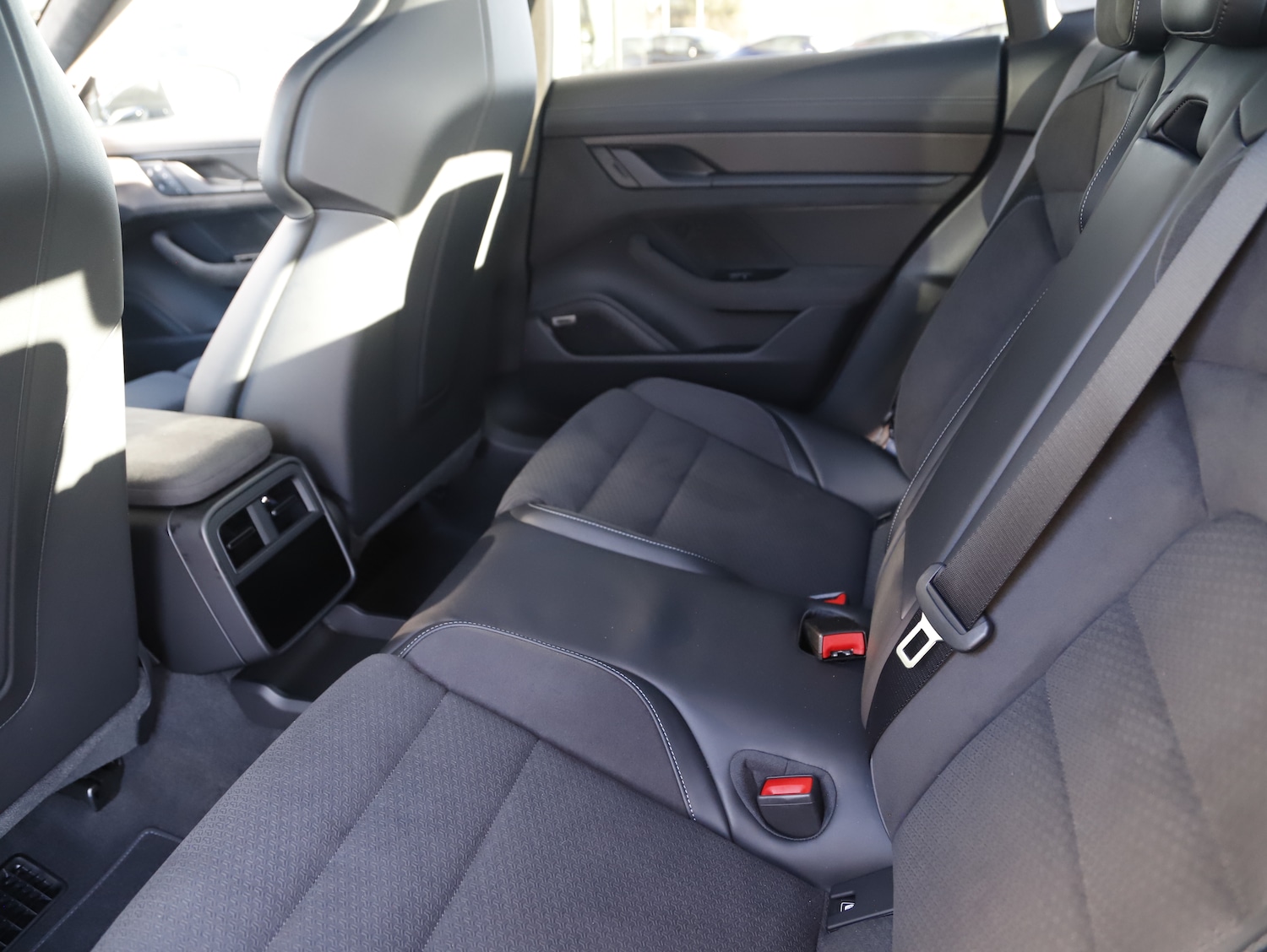 Used Porsche Taycan 2025 for sale - 78199841: Photo 20