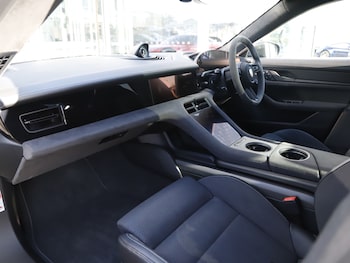 Used Porsche Taycan 2025 for sale - 78199841: Photo