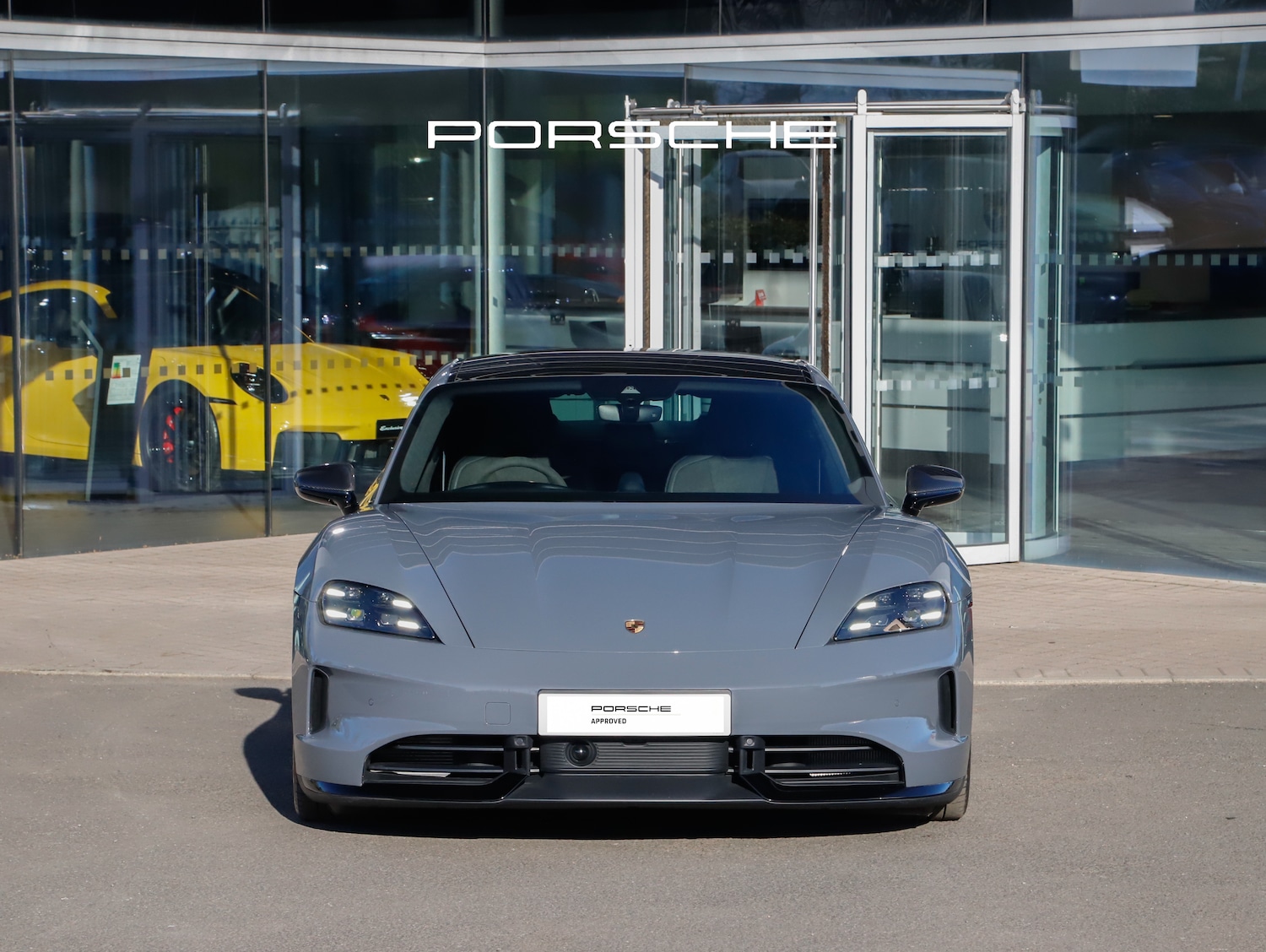 Used Porsche Taycan 2025 for sale - 78199841: Photo 7
