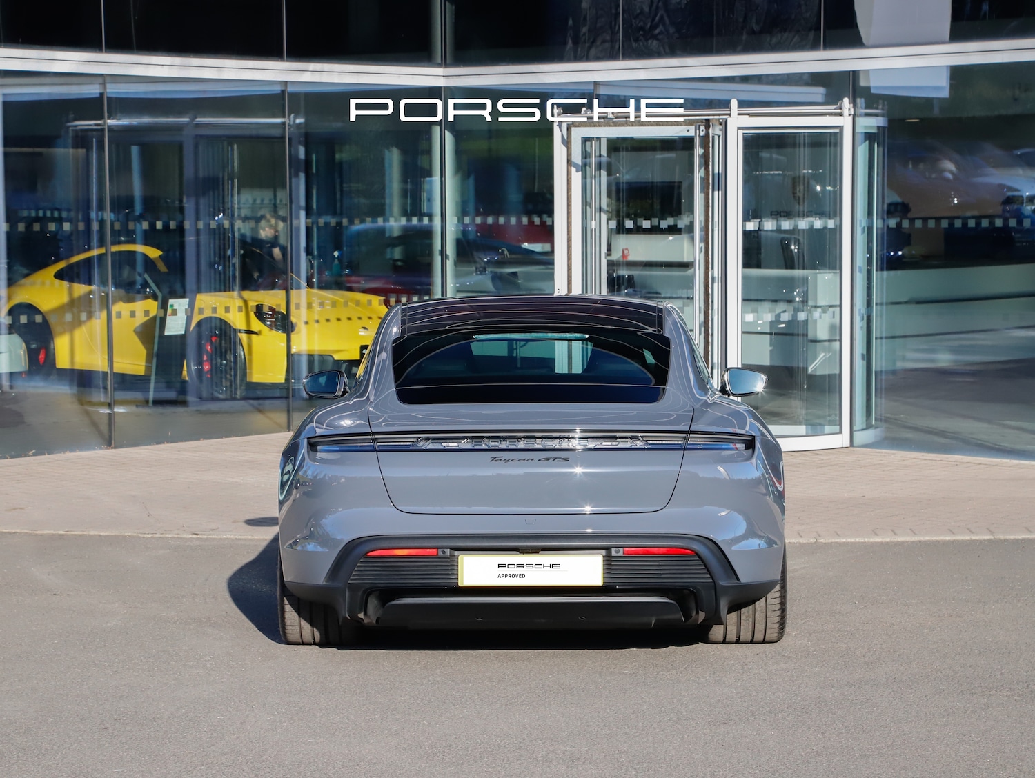 Used Porsche Taycan 2025 for sale - 78199841: Photo 8