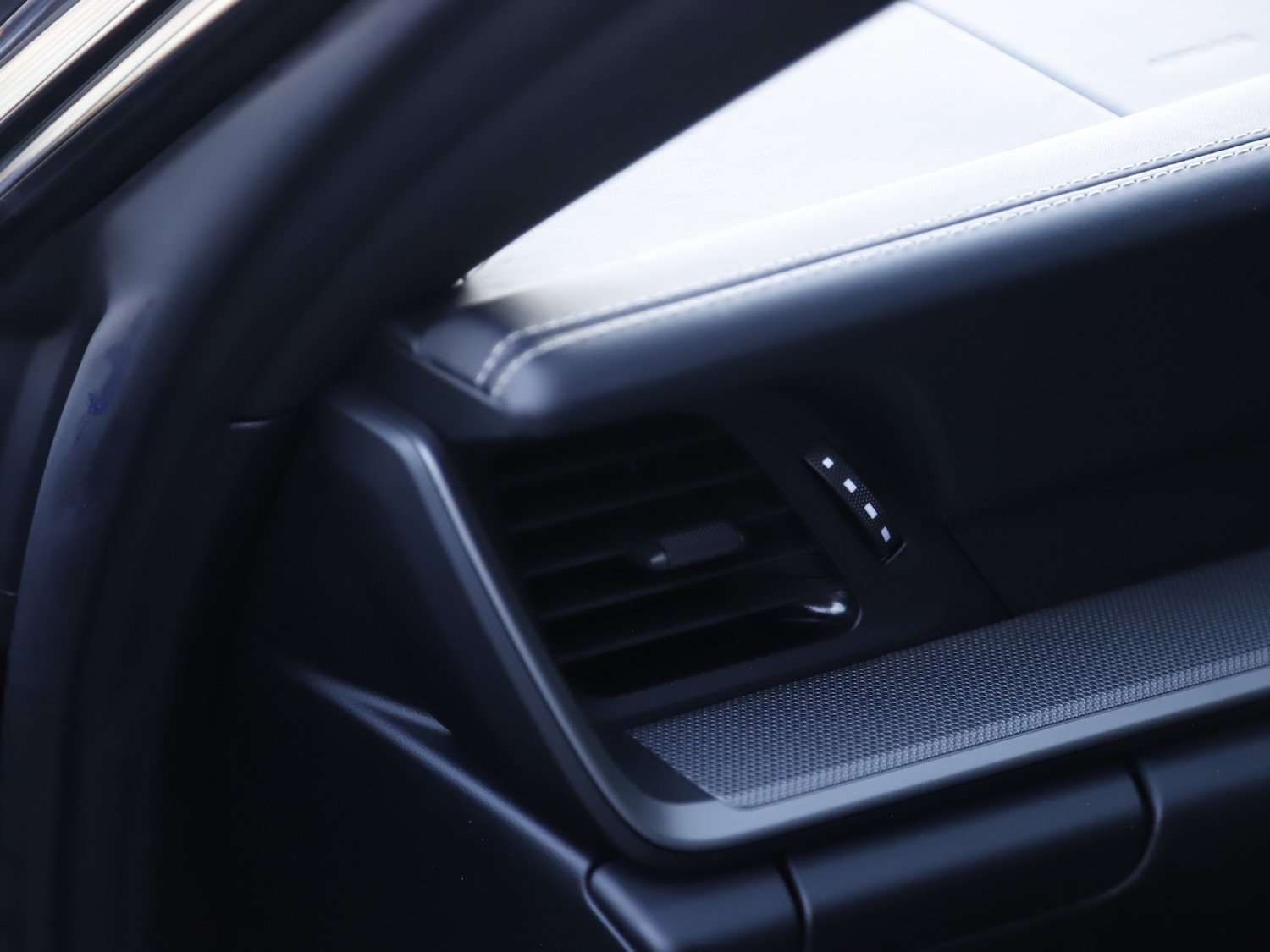 Used Porsche 911 2025 for sale - 76711908: Photo 42