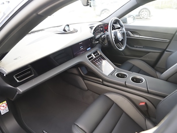 Used Porsche Taycan 2025 for sale - 78582410: Photo