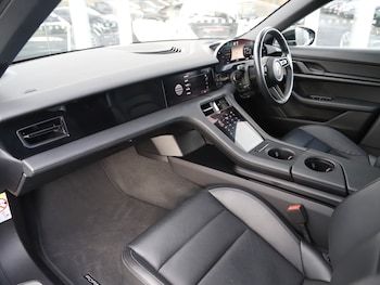 Used Porsche Taycan 2021 for sale - 78701729: Photo