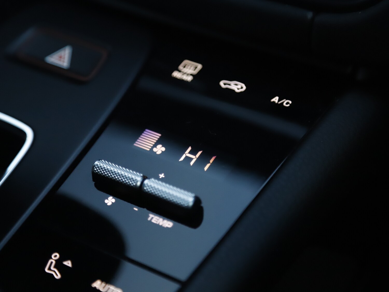 Used Porsche Macan 2024 for sale - 76481270: Photo 14