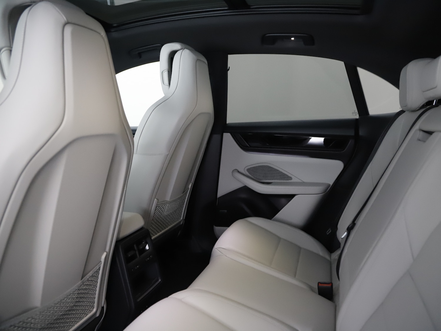 Used Porsche Macan 2025 for sale - 76416400: Photo 12