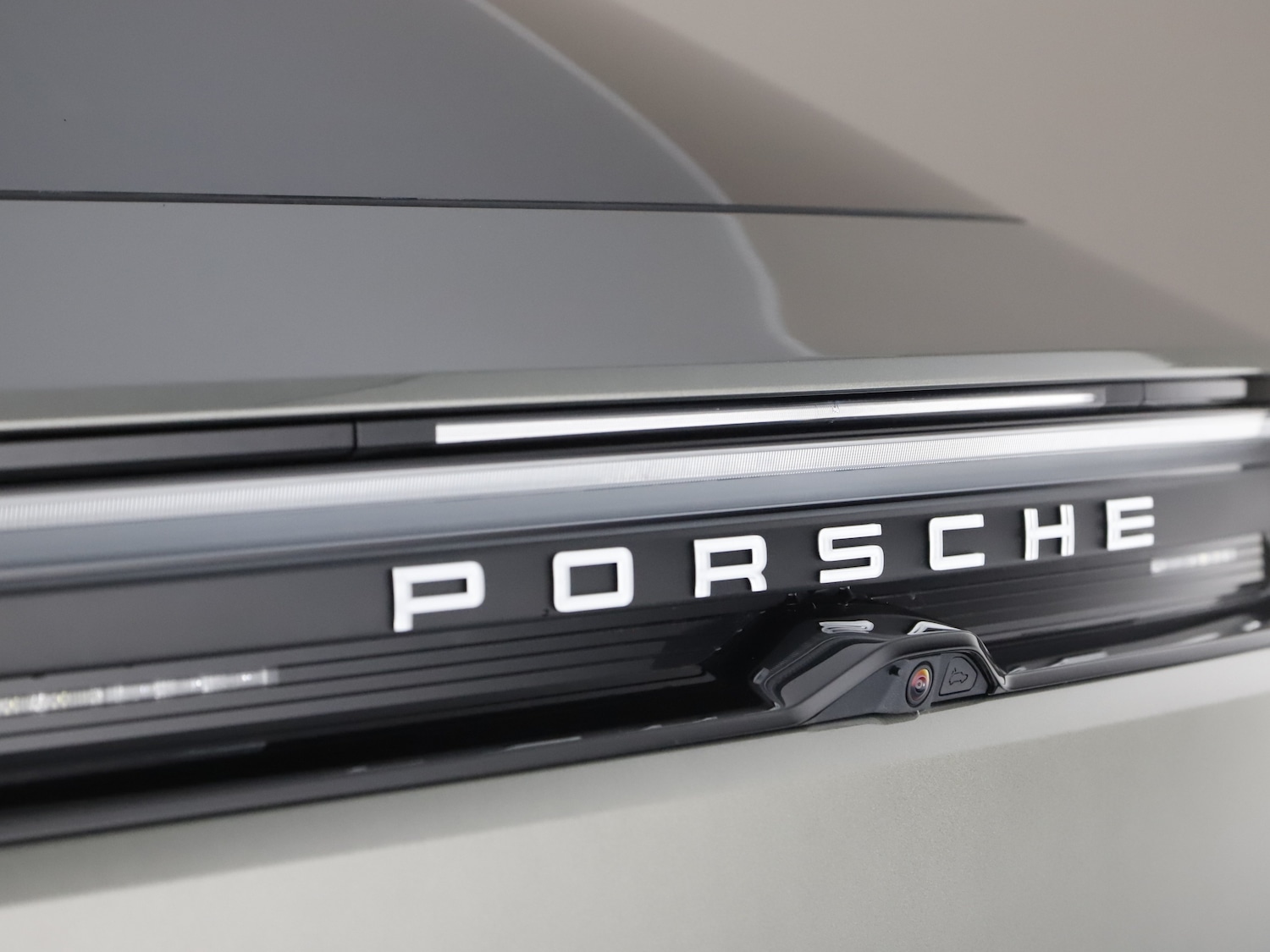 Used Porsche Macan 2025 for sale - 76416400: Photo 15