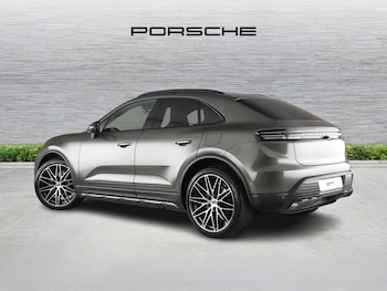 Used Porsche Macan 2025 for sale - 76416400: Photo