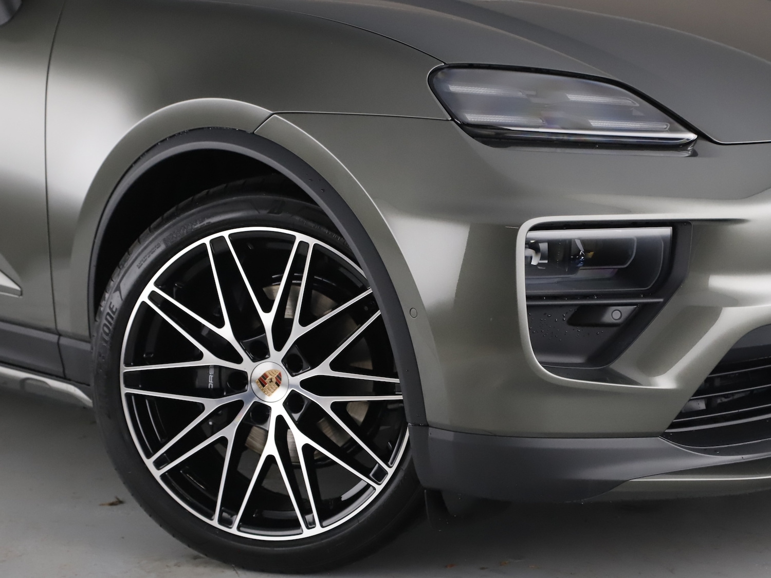 Used Porsche Macan 2025 for sale - 76416400: Photo 33