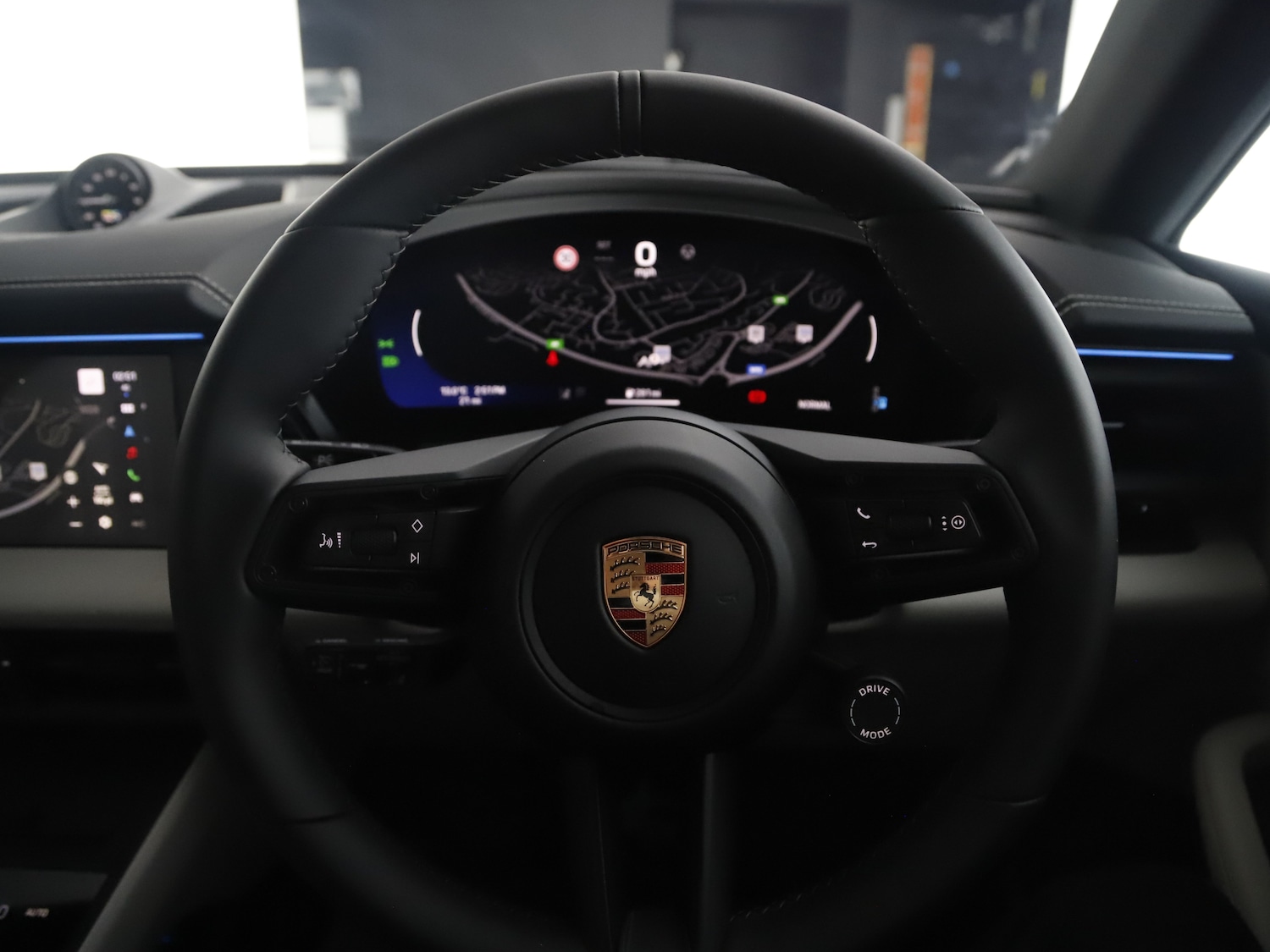 Used Porsche Macan 2025 for sale - 76416400: Photo 9