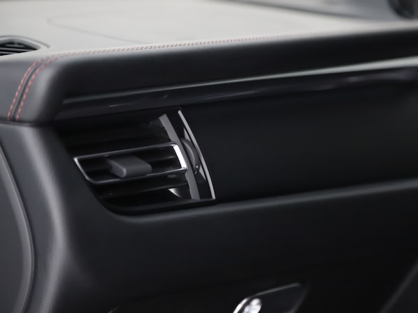 Used Porsche Macan 2021 for sale - 76266315: Photo 30
