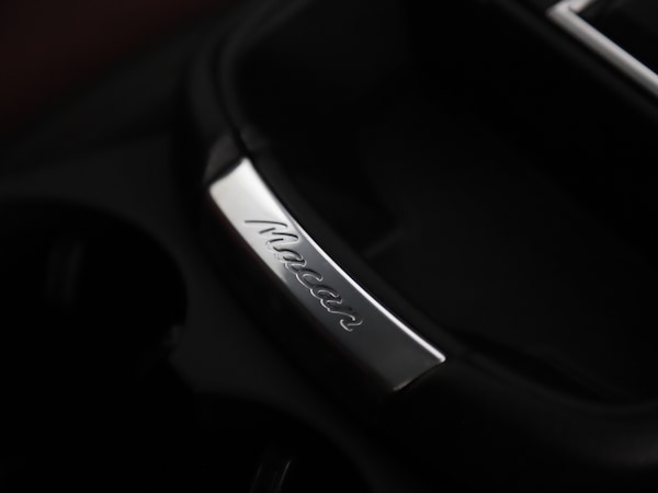 Used Porsche Macan 2021 for sale - 76266315: Photo 31