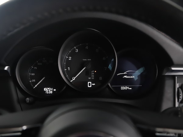 Used Porsche Macan 2021 for sale - 76266315: Photo 41