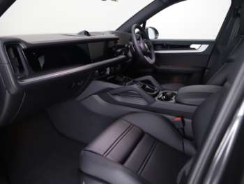 Used Porsche Cayenne 2025 for sale - 74869618: Photo