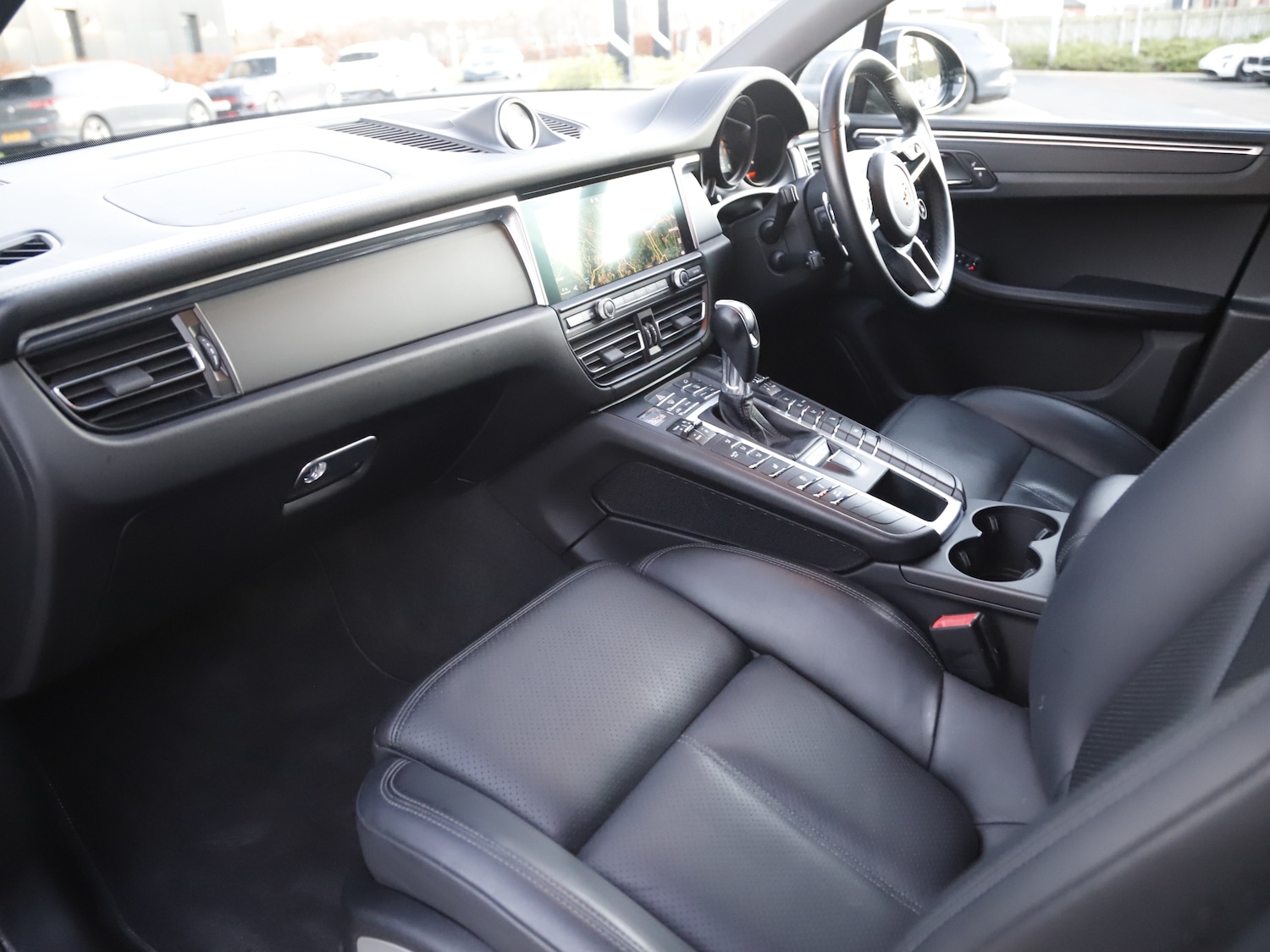 Used Porsche Macan 2019 for sale - 76653775: Photo 3