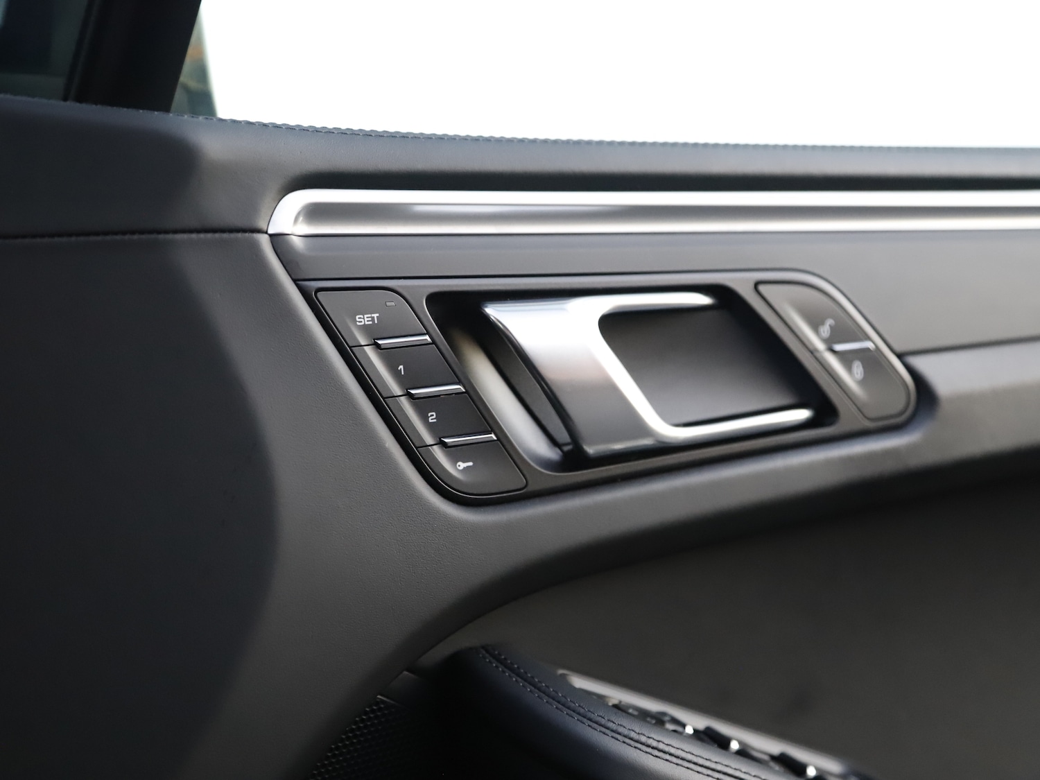 Used Porsche Macan 2019 for sale - 76653775: Photo 38