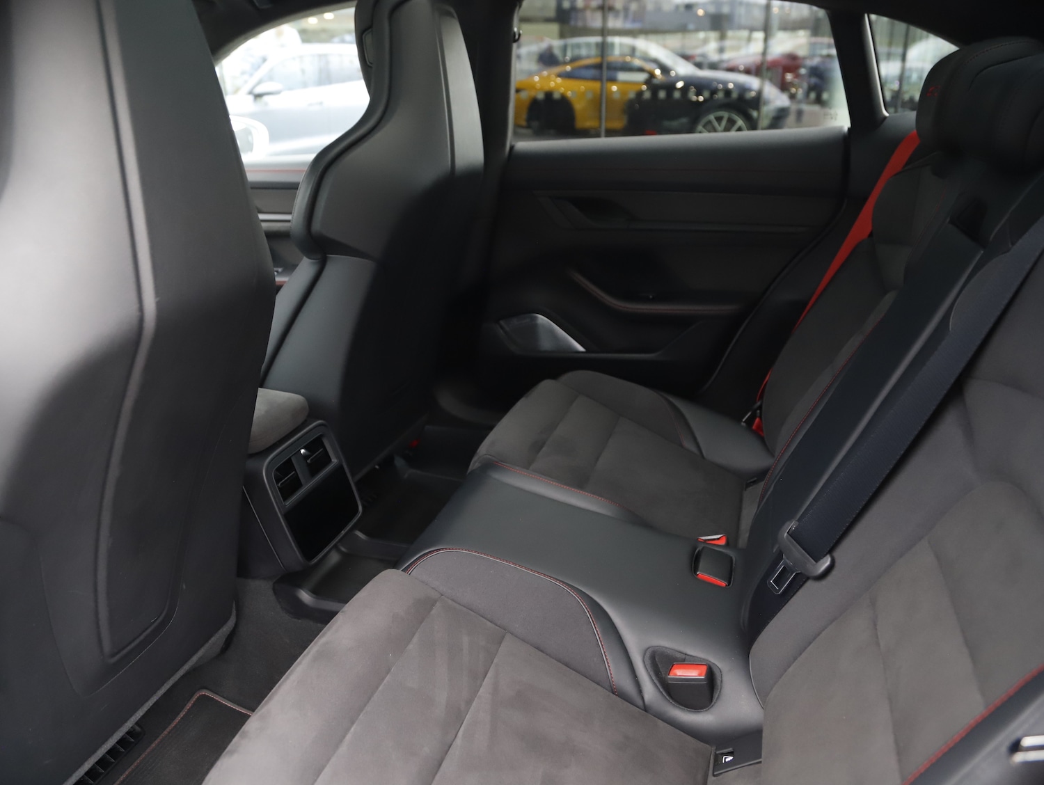 Used Porsche Taycan 2023 for sale - 77779576: Photo 14