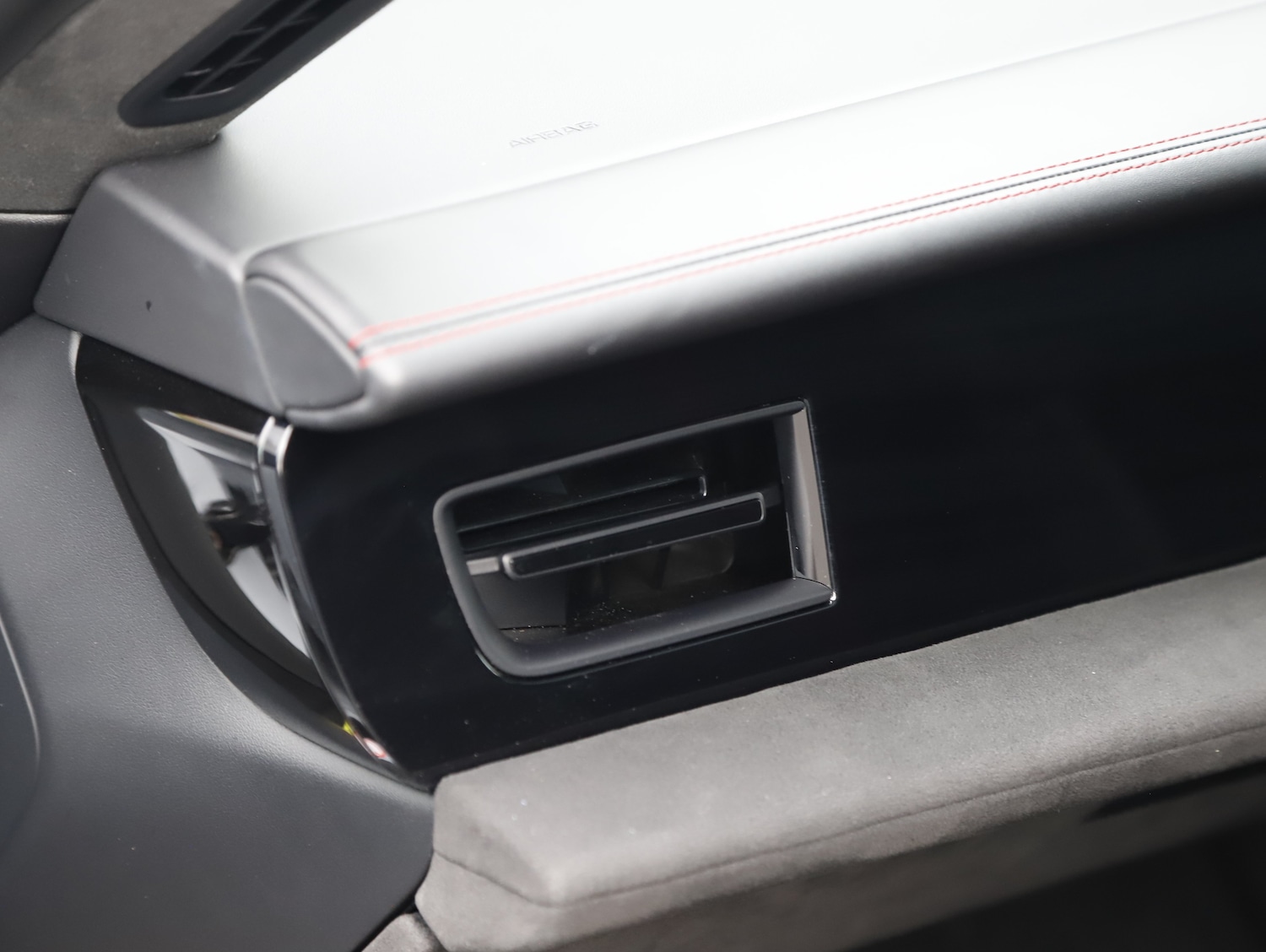 Used Porsche Taycan 2023 for sale - 77779576: Photo 16