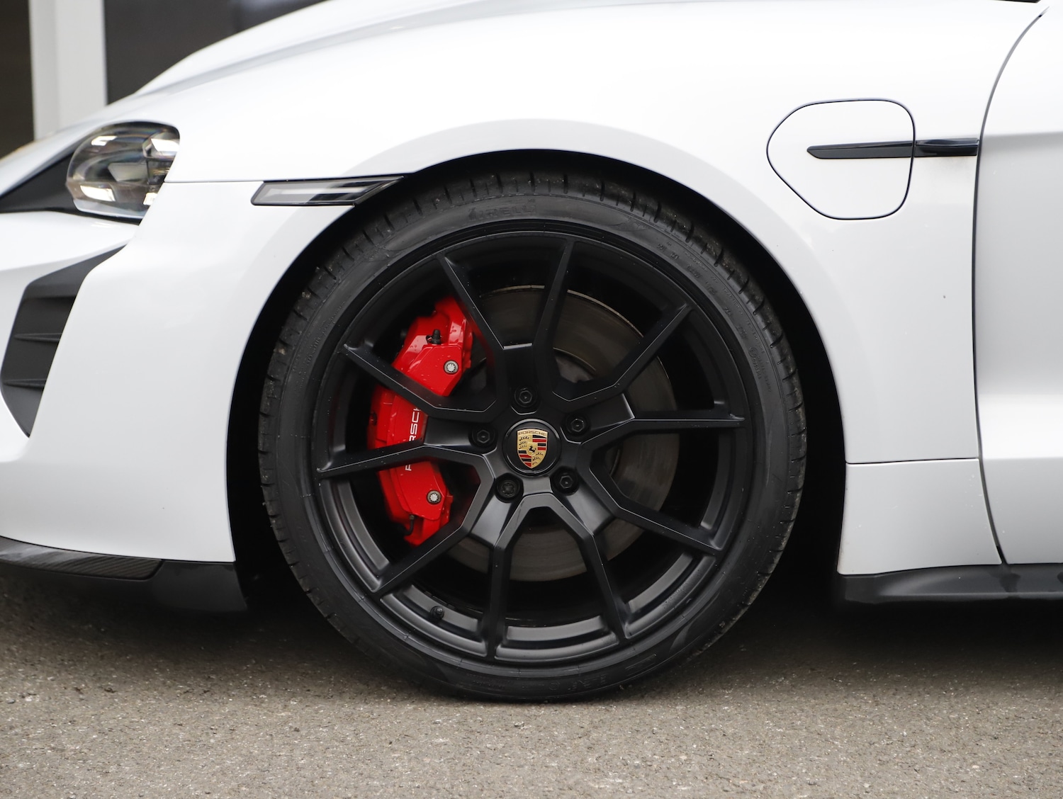 Used Porsche Taycan 2023 for sale - 77779576: Photo 5