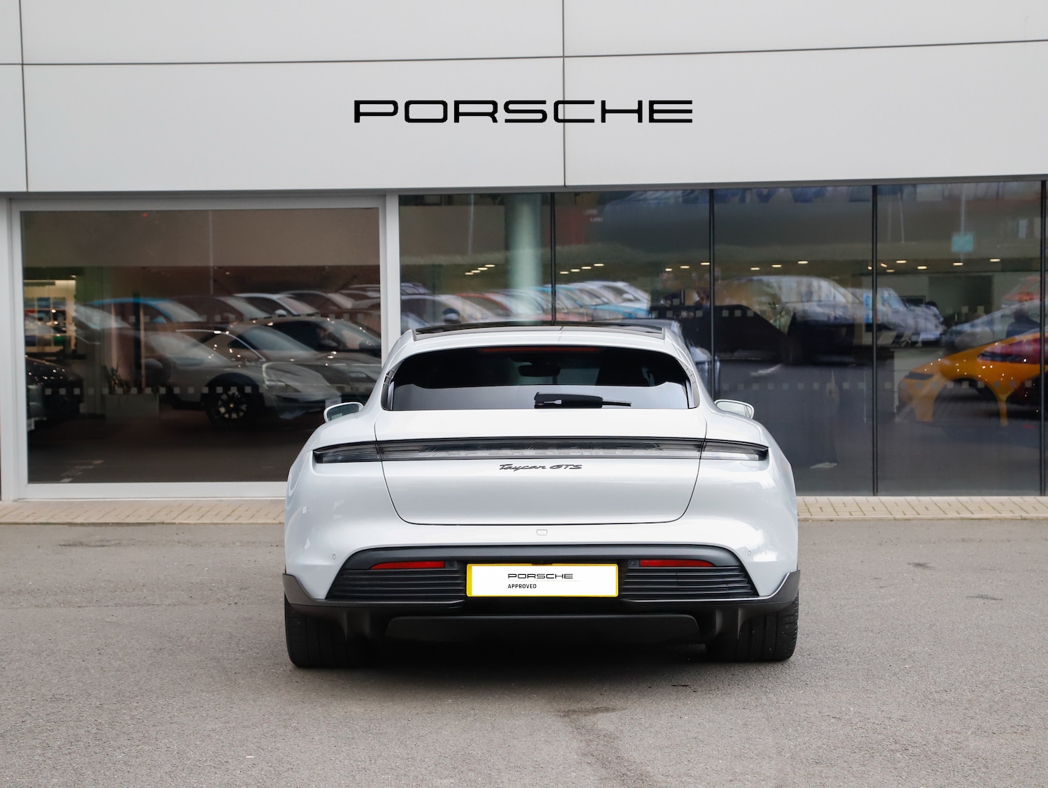 Used Porsche Taycan 2023 for sale - 77779576: Photo 8