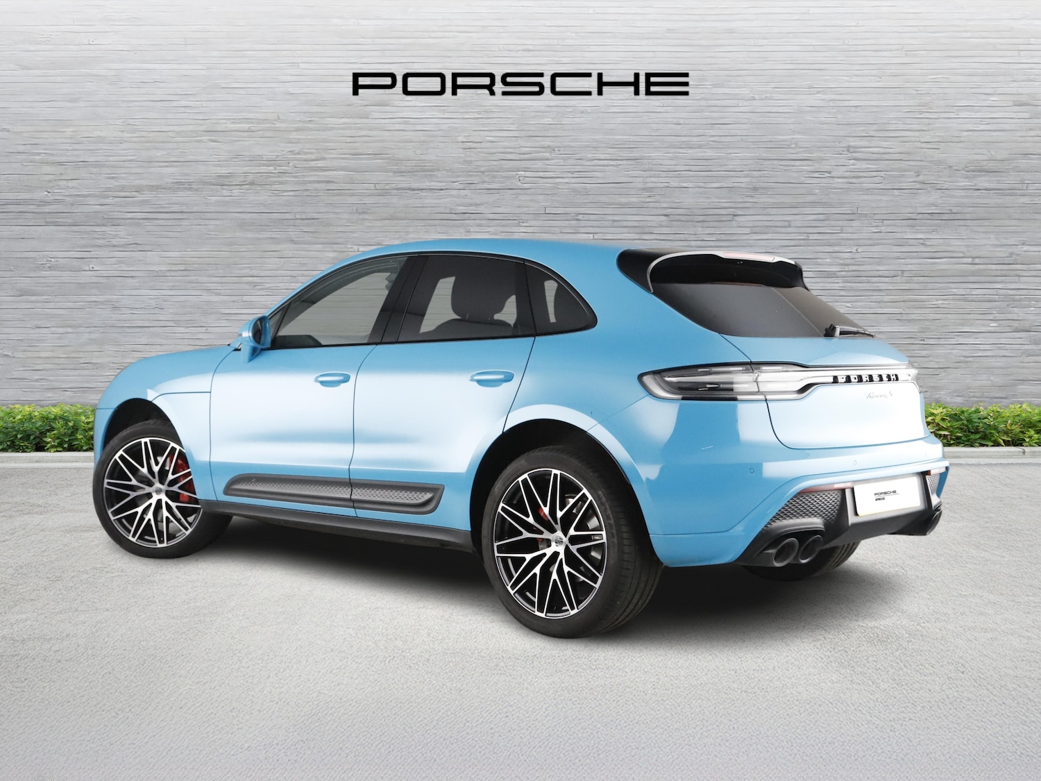Used Porsche Macan 2022 for sale - 76405683: Photo 2