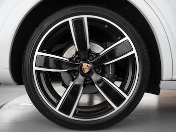 Used Porsche Cayenne 2023 for sale - 76197121: Photo 4