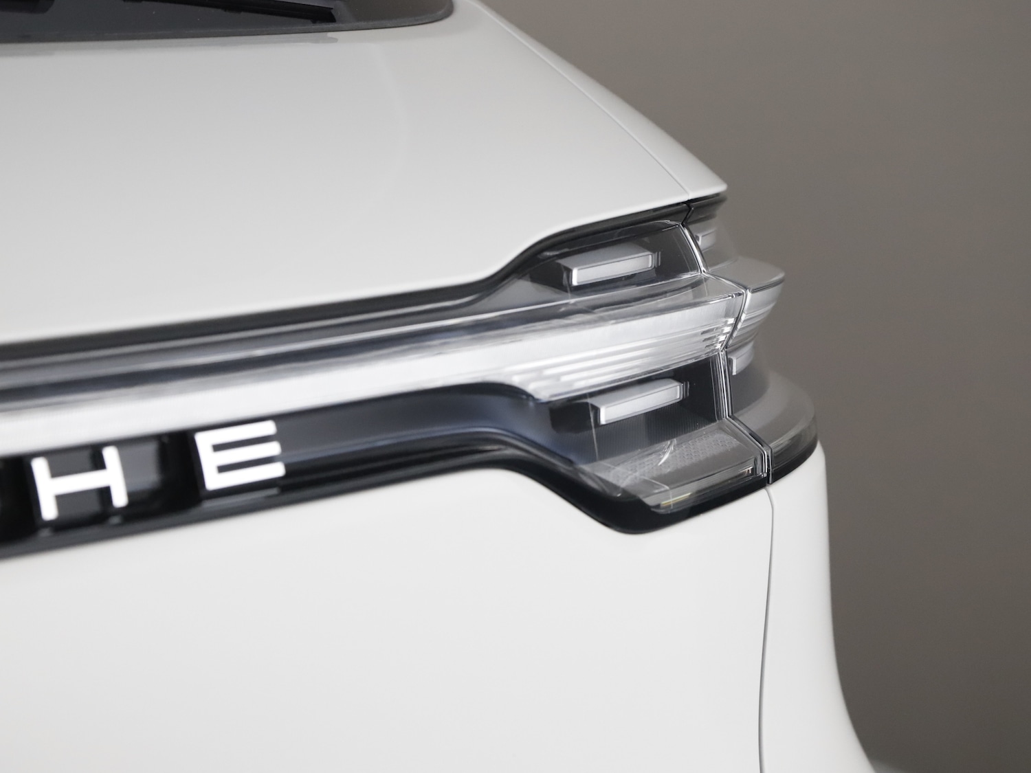 Used Porsche Macan 2025 for sale - 76711911: Photo 11