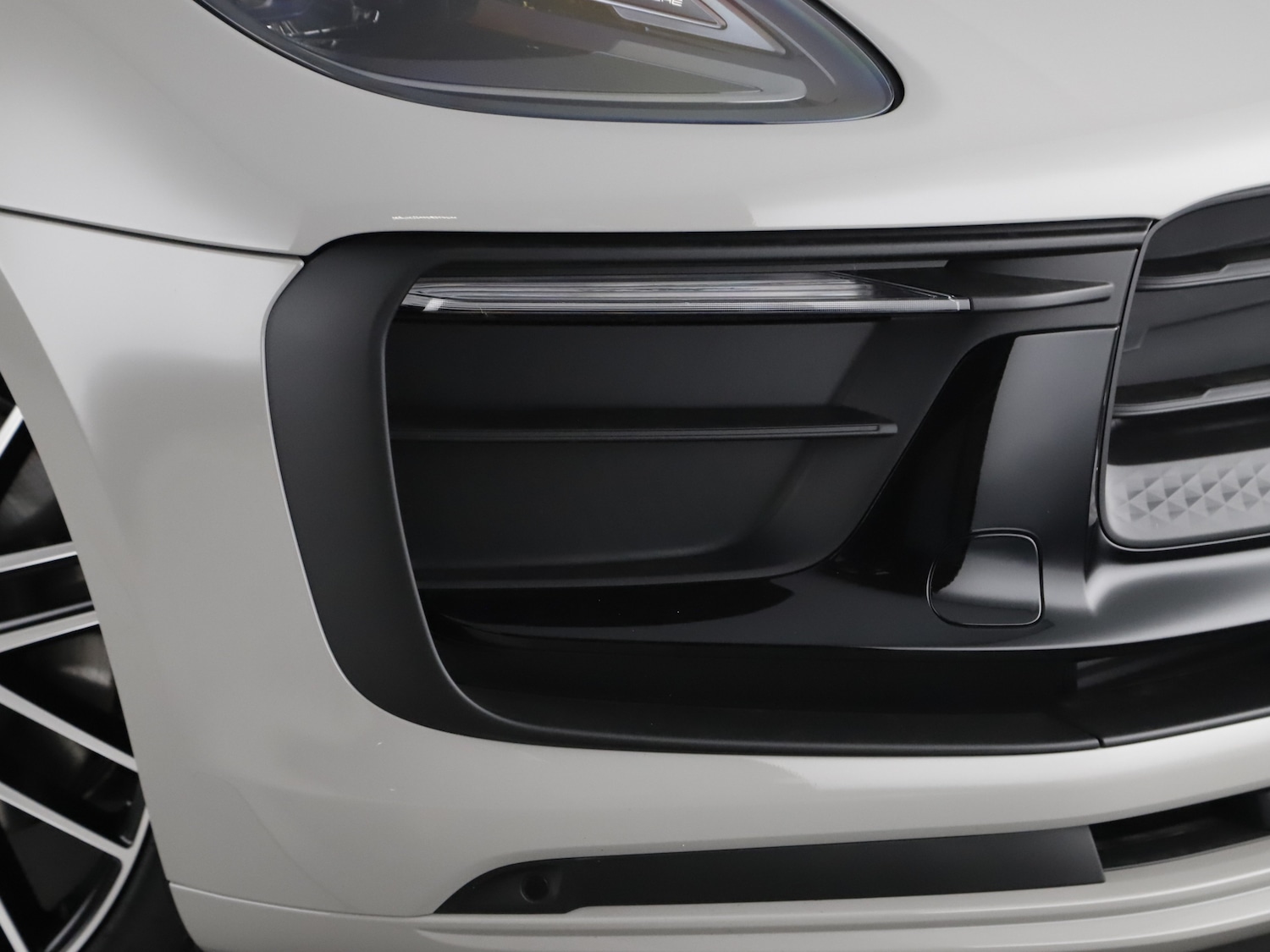 Used Porsche Macan 2025 for sale - 76711911: Photo 14