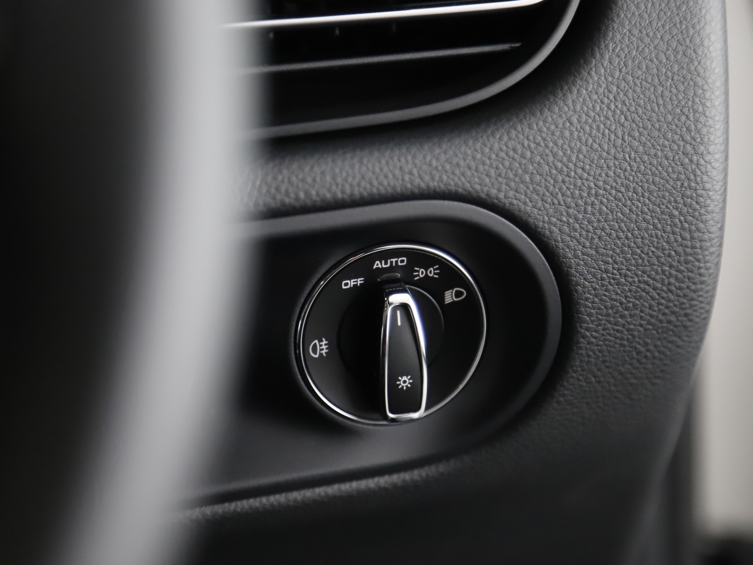 Used Porsche Macan 2025 for sale - 76711911: Photo 35