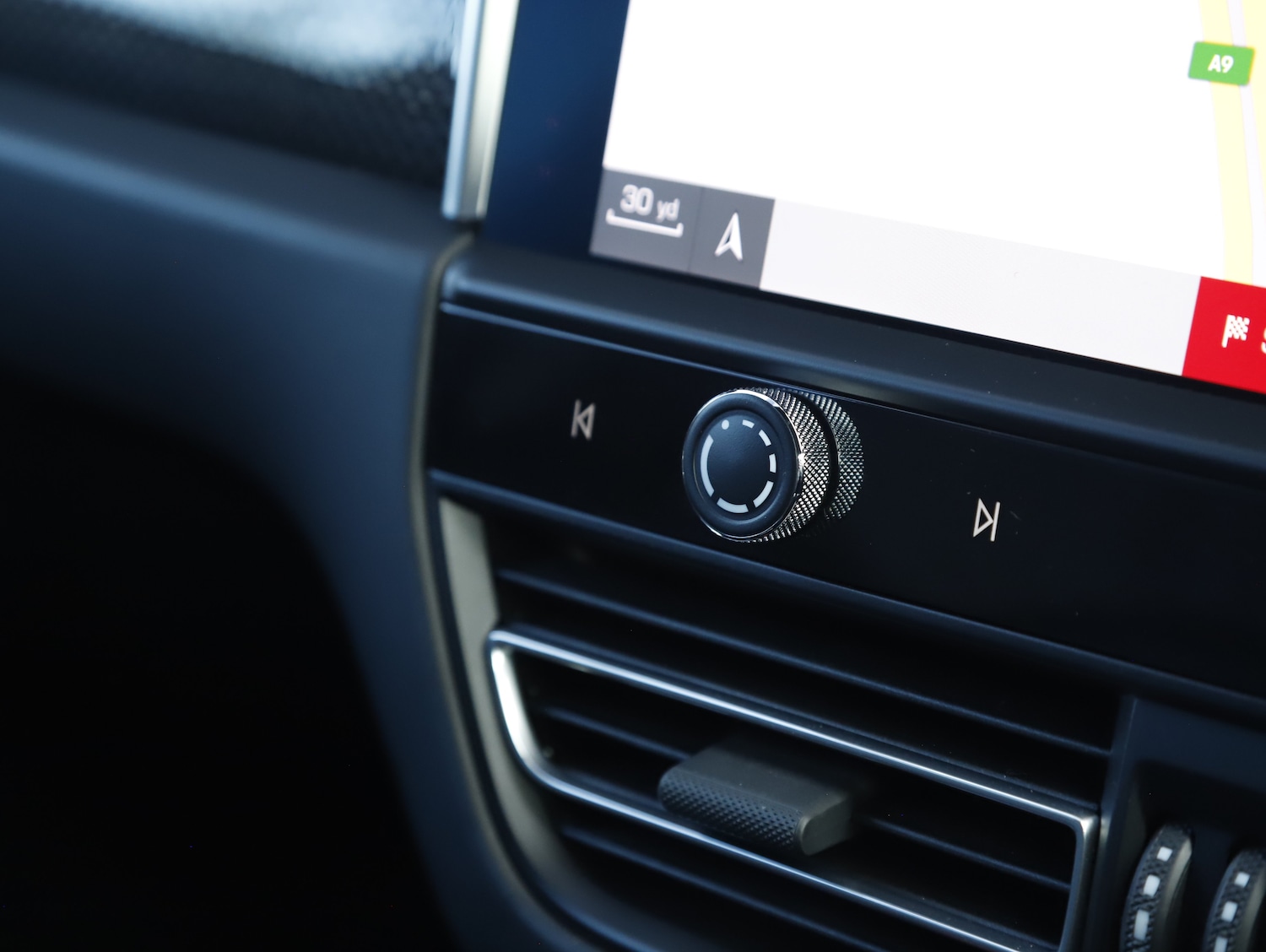 Used Porsche Macan 2023 for sale - 78029709: Photo 42