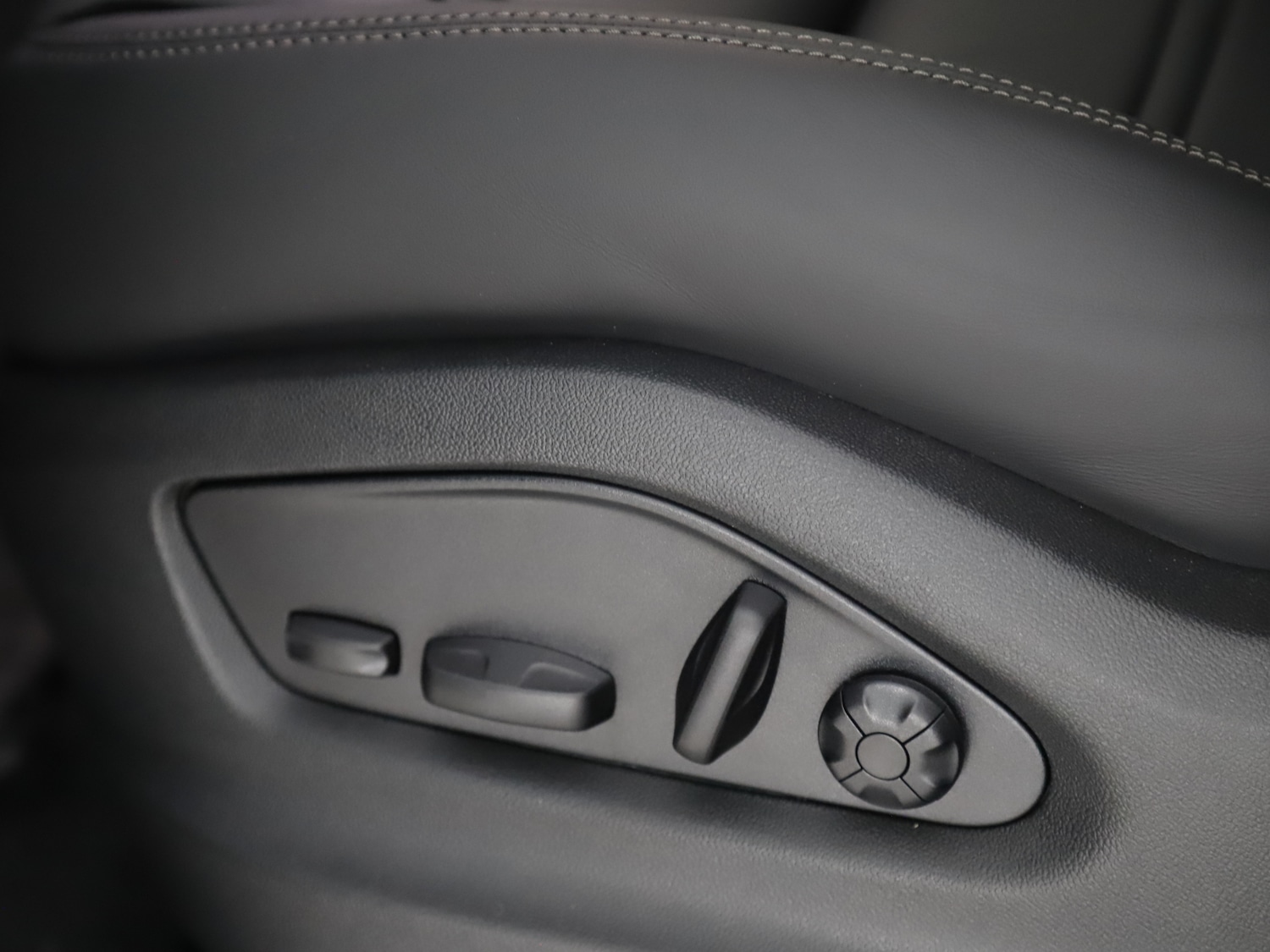 Used Porsche Cayenne 2025 for sale - 76184799: Photo 20