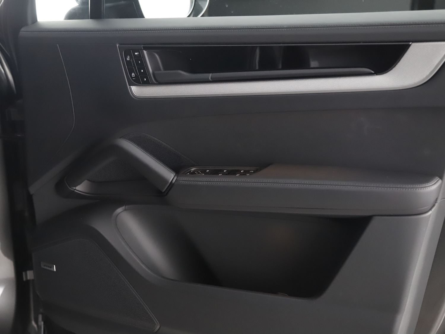 Used Porsche Cayenne 2025 for sale - 76184799: Photo 35