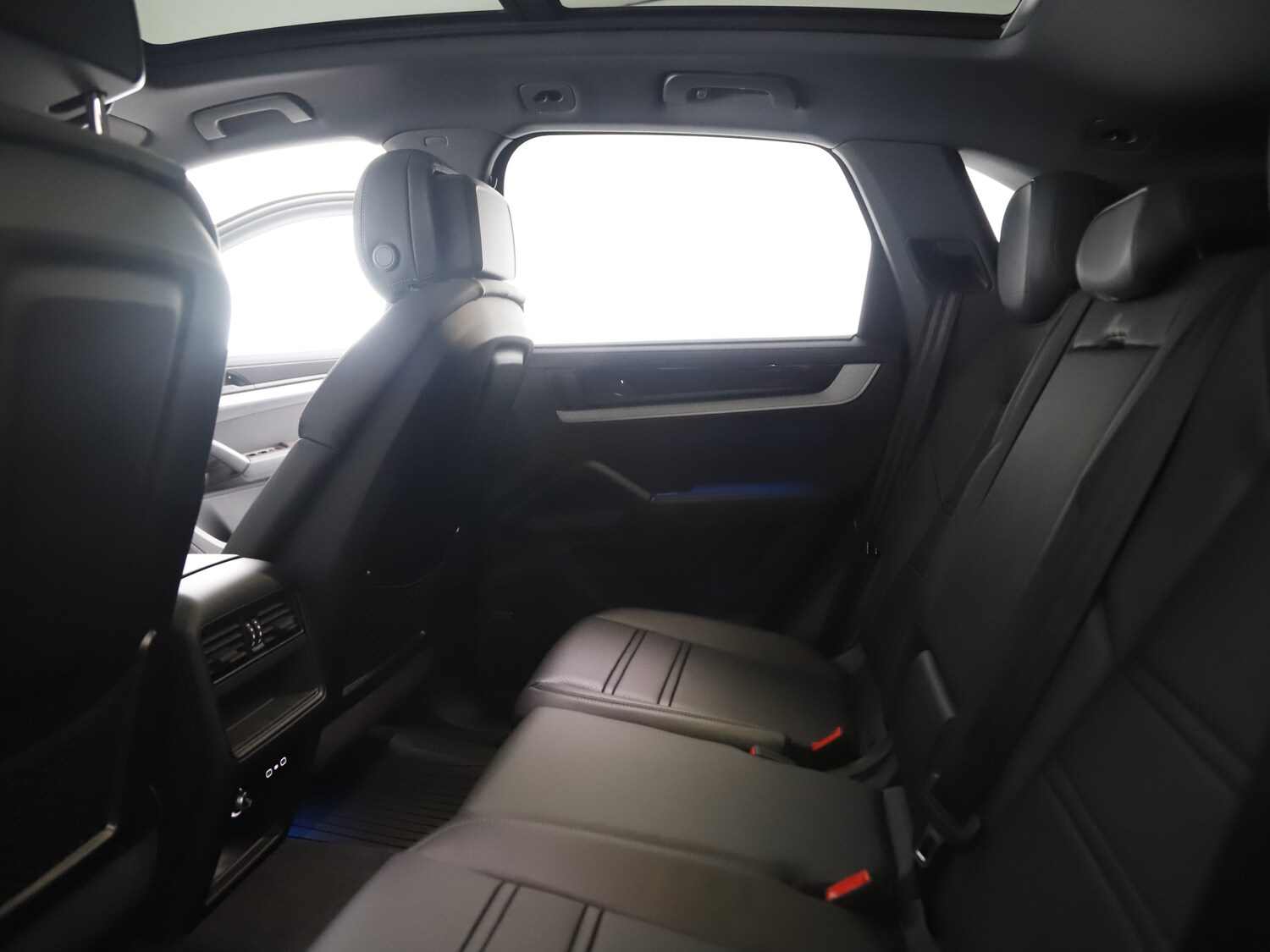 Used Porsche Cayenne 2025 for sale - 76184799: Photo 40