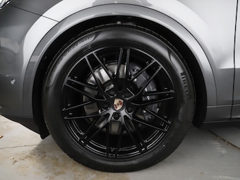 Used Porsche Cayenne 2025 for sale - 76184799: Photo 4