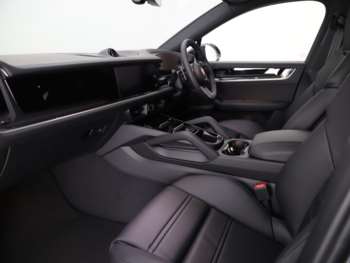 Used Porsche Cayenne 2025 for sale - 75056908: Photo