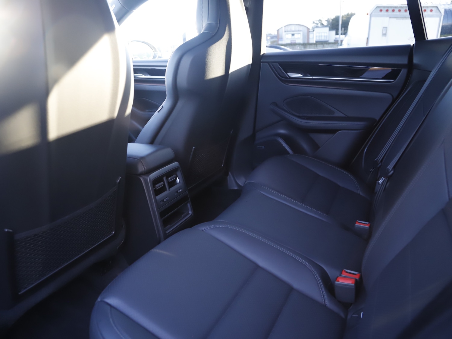 Used Porsche Macan 2025 for sale - 77199299: Photo 17